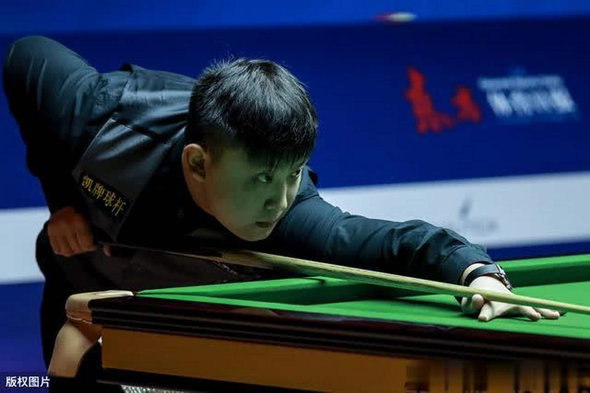 英超赛季中 英超赛季中