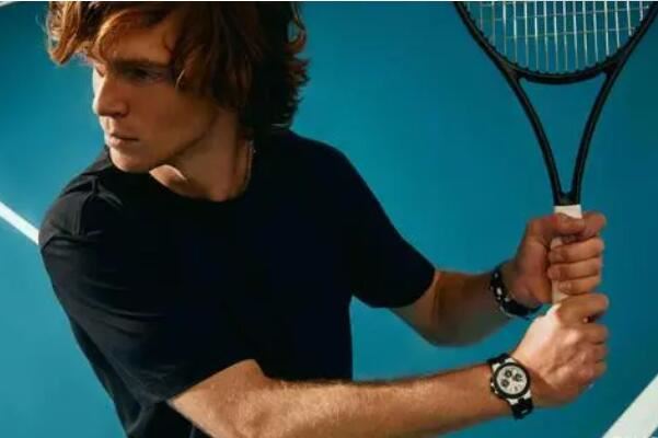 许多球队依 许多球队依